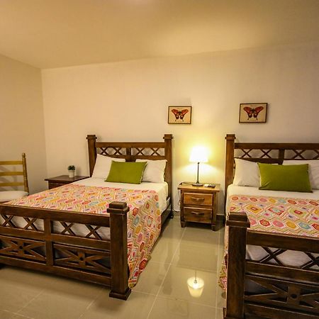 Deluxe Suites Guacamayos - Eco-Lodge & Swimming Pool Bonao Eksteriør billede