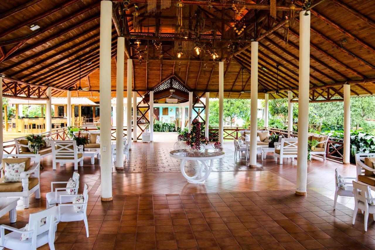 Deluxe Suites Guacamayos - Eco-Lodge & Swimming Pool Bonao Eksteriør billede