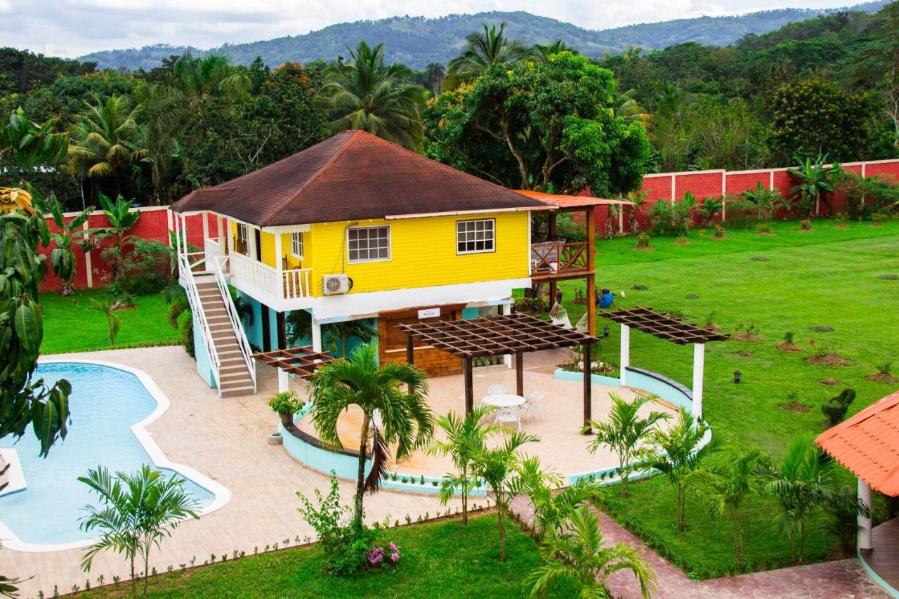 Deluxe Suites Guacamayos - Eco-Lodge & Swimming Pool Bonao Eksteriør billede