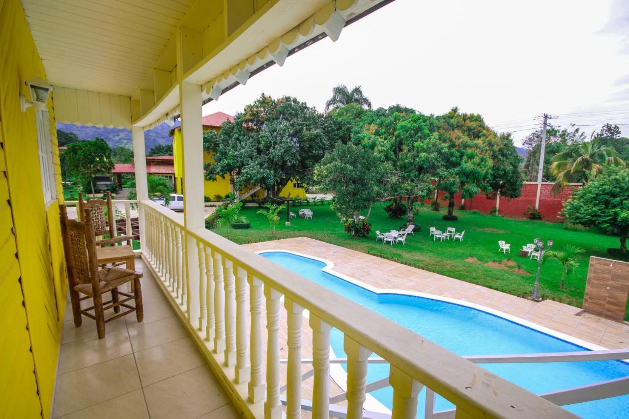 Deluxe Suites Guacamayos - Eco-Lodge & Swimming Pool Bonao Eksteriør billede