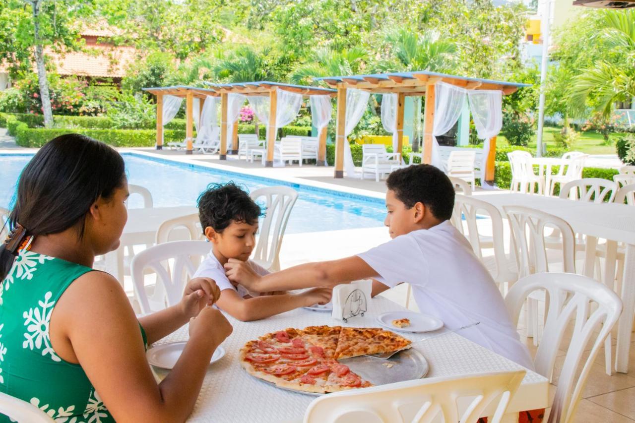 Deluxe Suites Guacamayos - Eco-Lodge & Swimming Pool Bonao Eksteriør billede